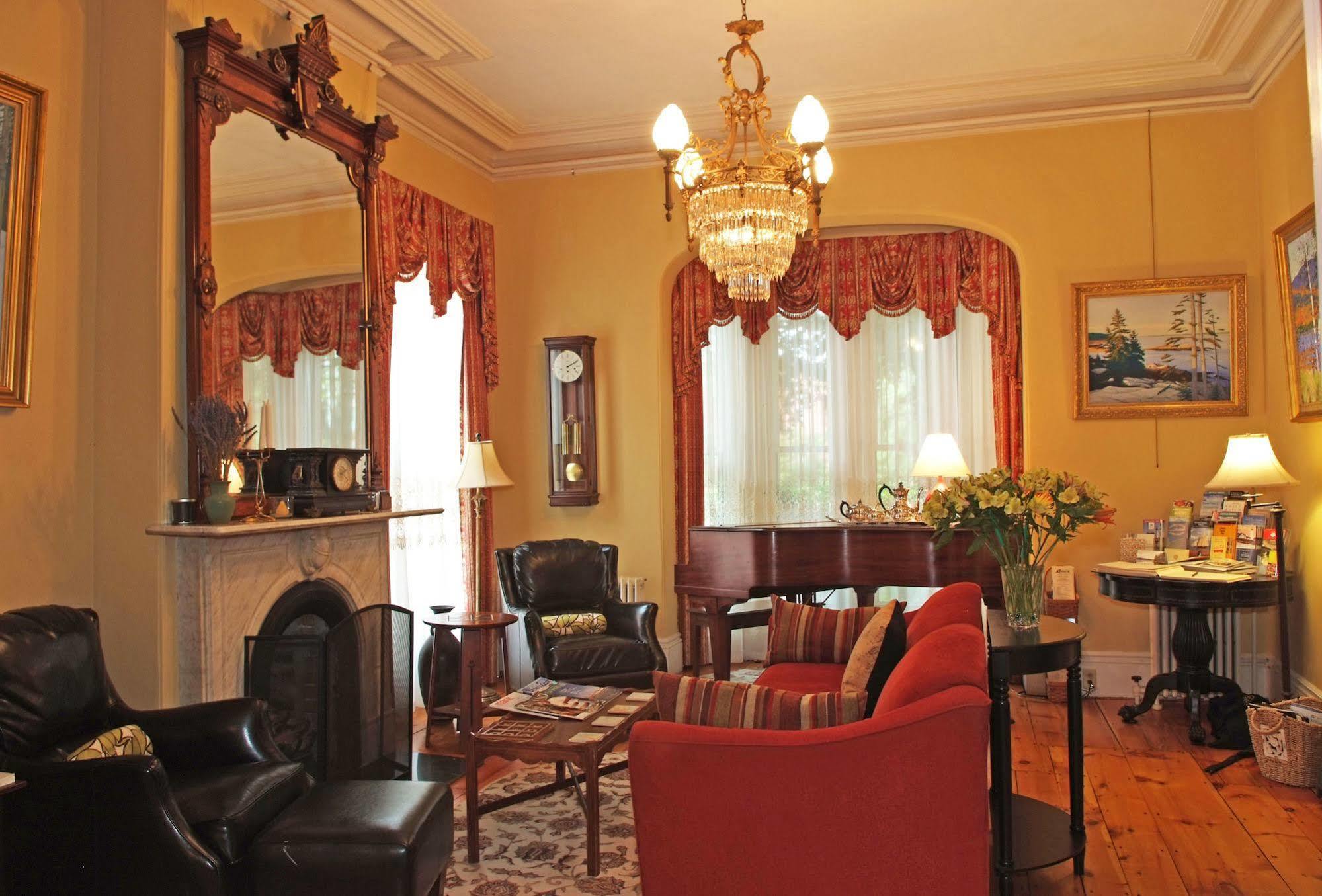 Blind Tiger Portland - Carleton Street Guest House Ngoại thất bức ảnh